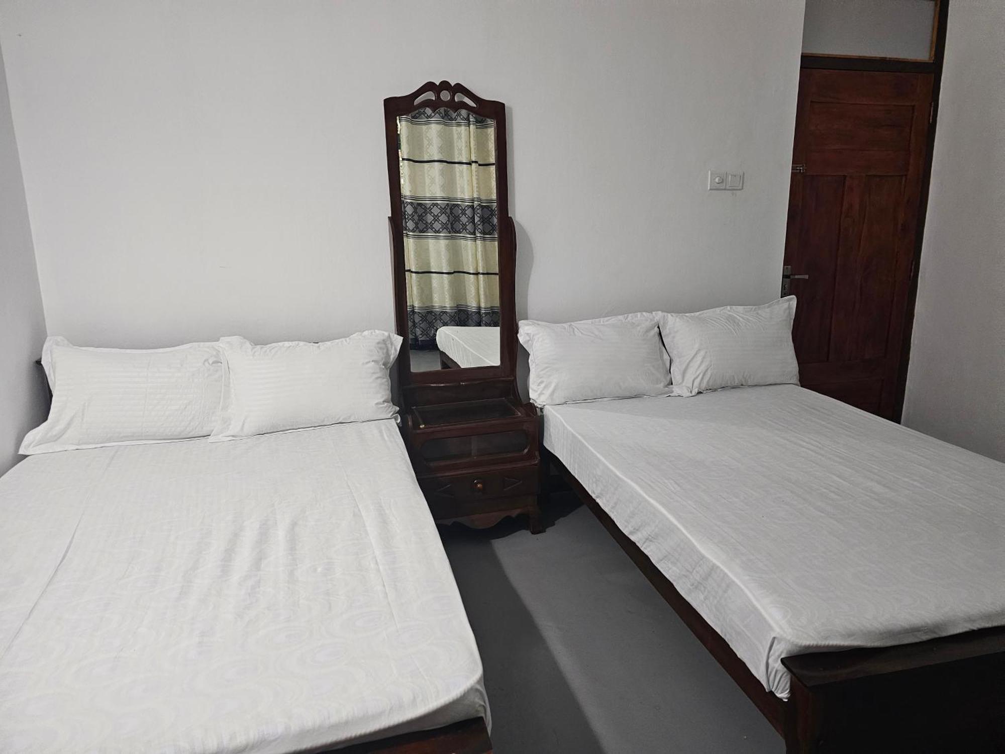 The Lodge Канди Номер фото